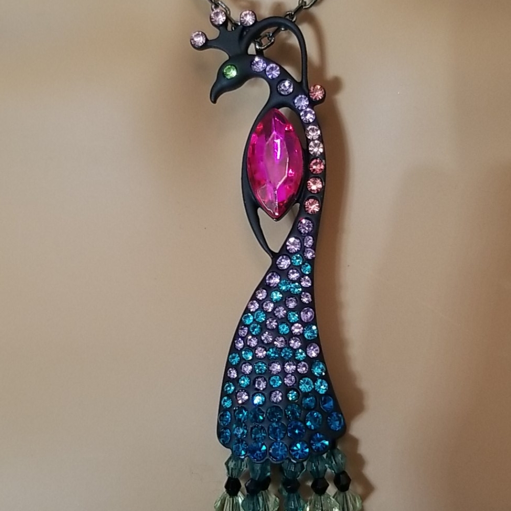 Betsey Johnson Black Peacock Statement Necklace  - Picture 4 of 8